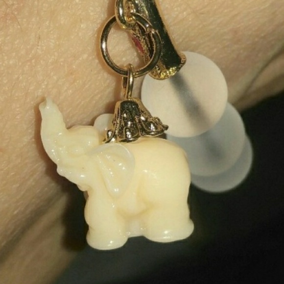 Unavailable-Elephant Bracelet w/Quartz Beads - Picture 5 of 8